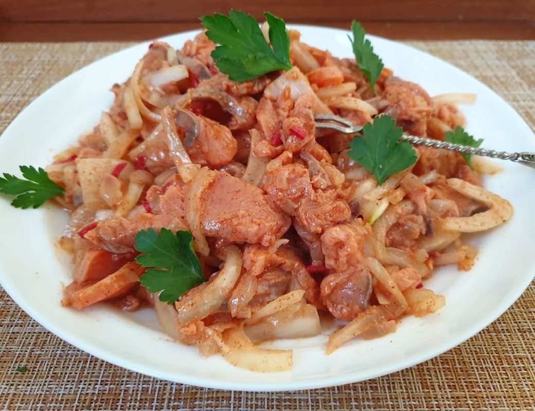 Нежное хе из горбуши: блюдо, которое стоит попробовать