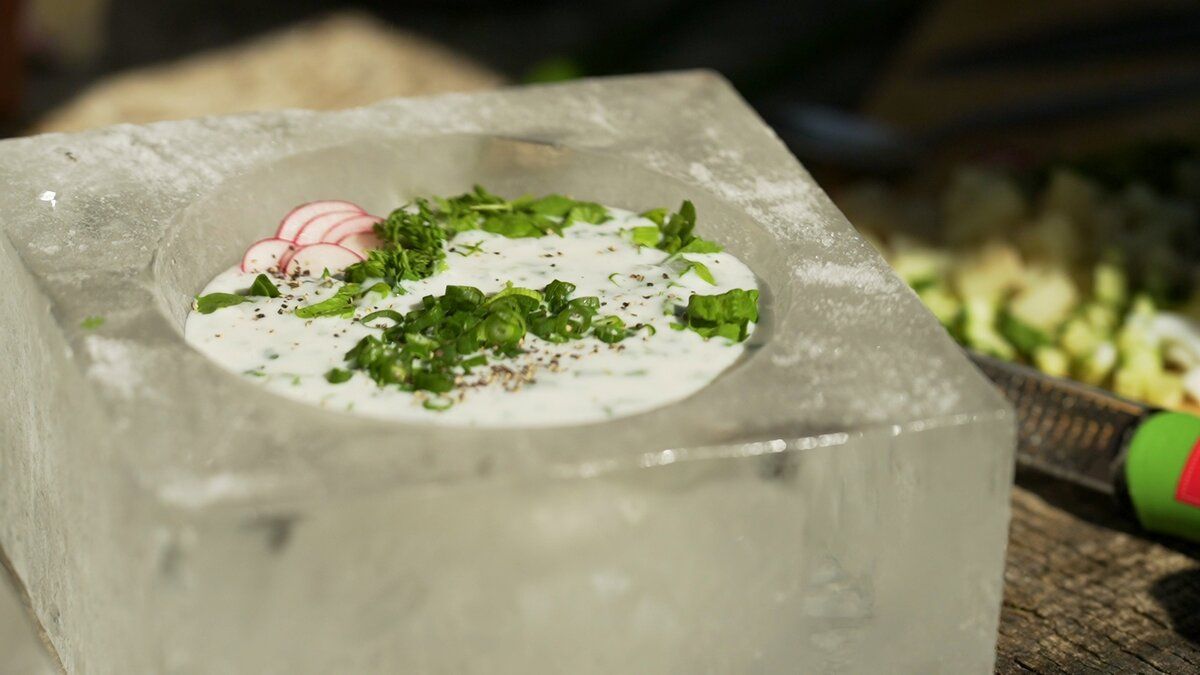 Летнее лакомство: окрошка по рецепту шефа Алексея Каневского