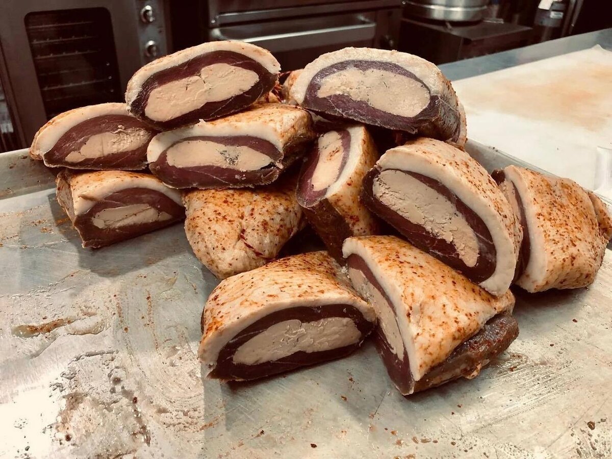 Изысканный деликатес: вяленая утиная грудка с фуа-гра