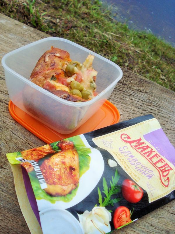 Пицца для пикника: восхитительный рецепт с чесночным соусом