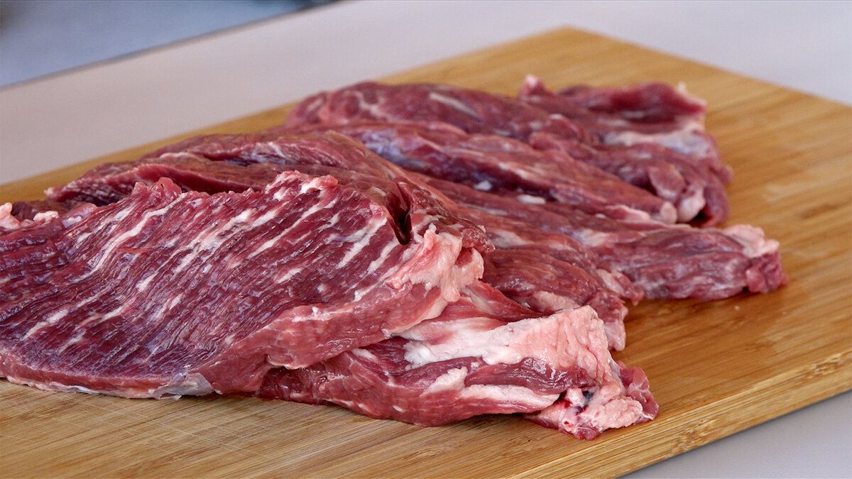 Невероятно вкусное мясо с овощами: секреты идеального ужина на природе