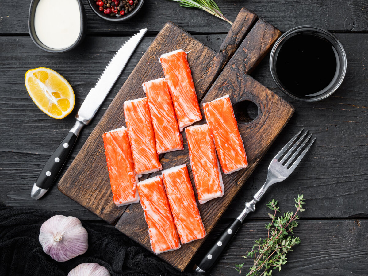 Быстрые закуски из крабовых палочек для новогоднего стола