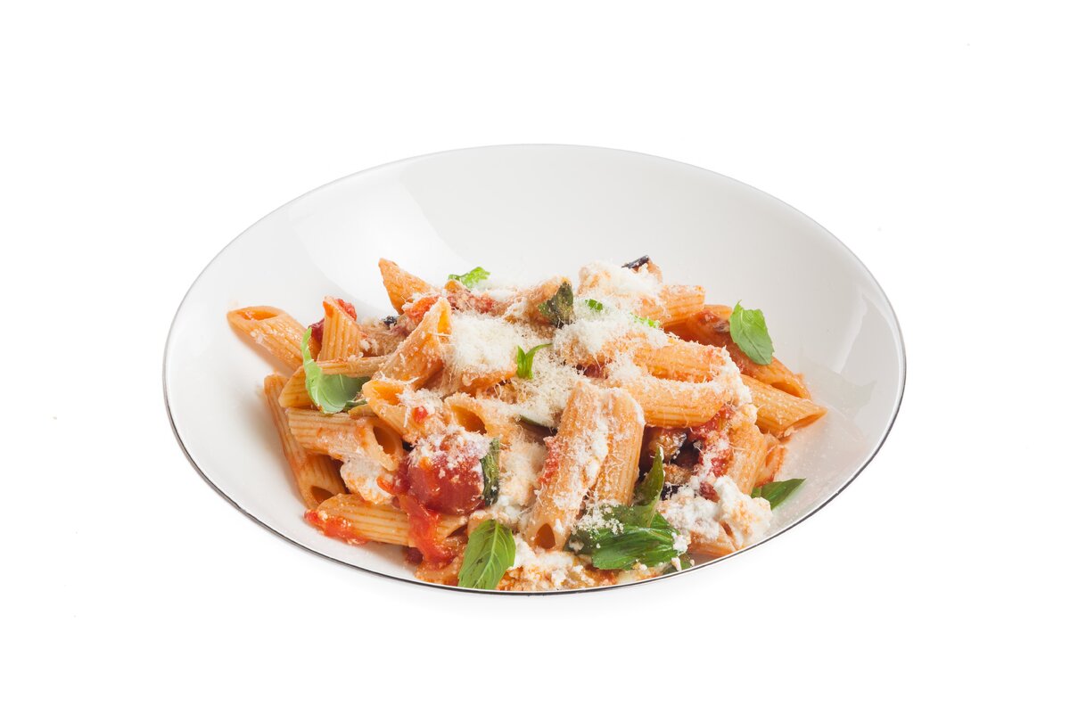 Итальянская паста алла норма: классика с баклажанами