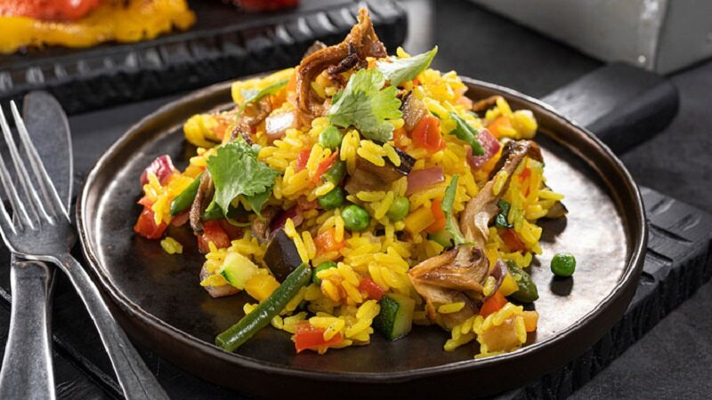 Вкусная паэлья с овощами и вешенками за 30 минут