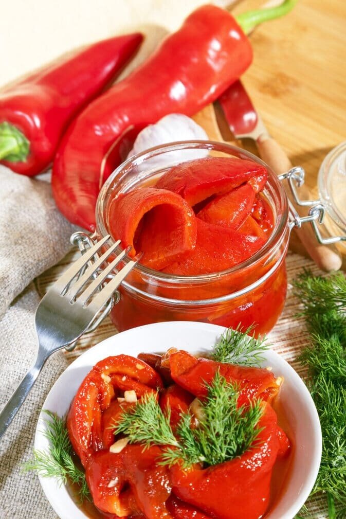 Яркие нотки вкуса: как замариновать перец с чесноком