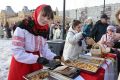 Нижегородцы отмечают второй день Масленицы: традиции и угощения
