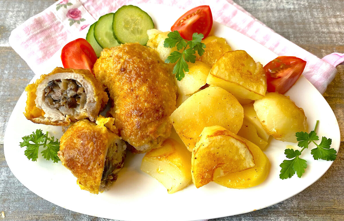 Нежные мясные рулетики с опятами: делаем вместе