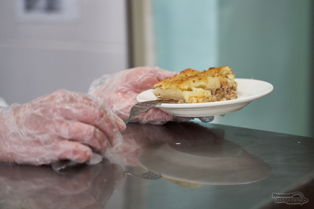 Неизвестная добавка в говяжьей печени: тревога в детских садах Урала