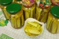 Заготовки на зиму: пряные огурцы и кабачки в домашних условиях