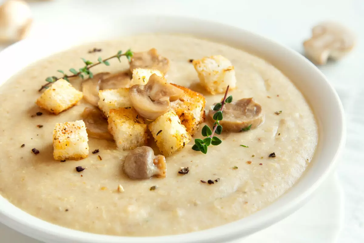 Сырный суп с курицей и шампиньонами
