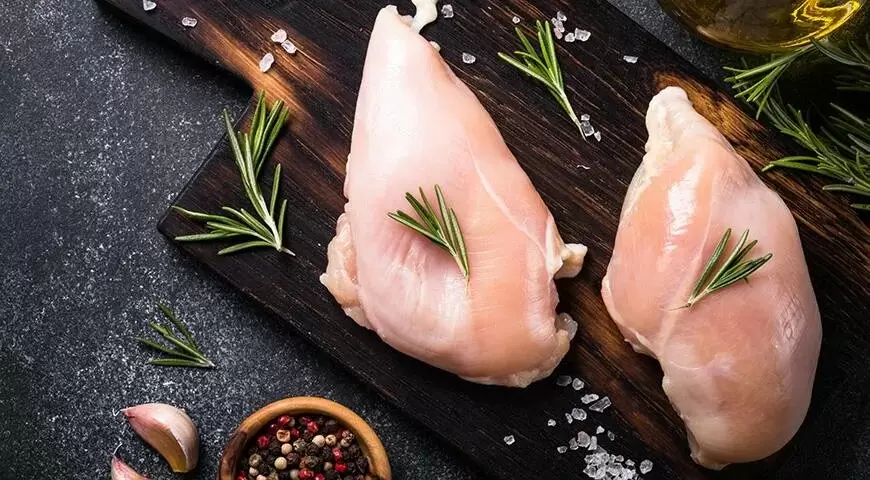 Как приготовить куриную грудку на сковороде: секреты сочности и вкуса
