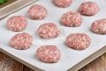 Четыре невероятных блюда из фарша, которые легко готовить в пергаменте