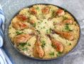 Уютный запеченный рис с курицей для семейного ужина