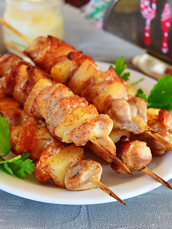 Шашлык без мангала: как удивить домашних ароматным мясом